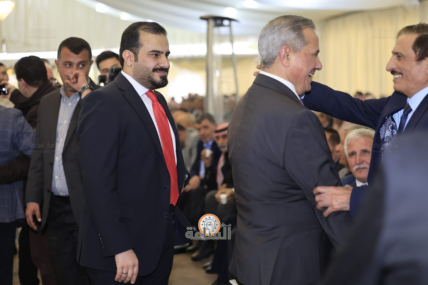 Madar Al-Saa Images 0.33369980582772674