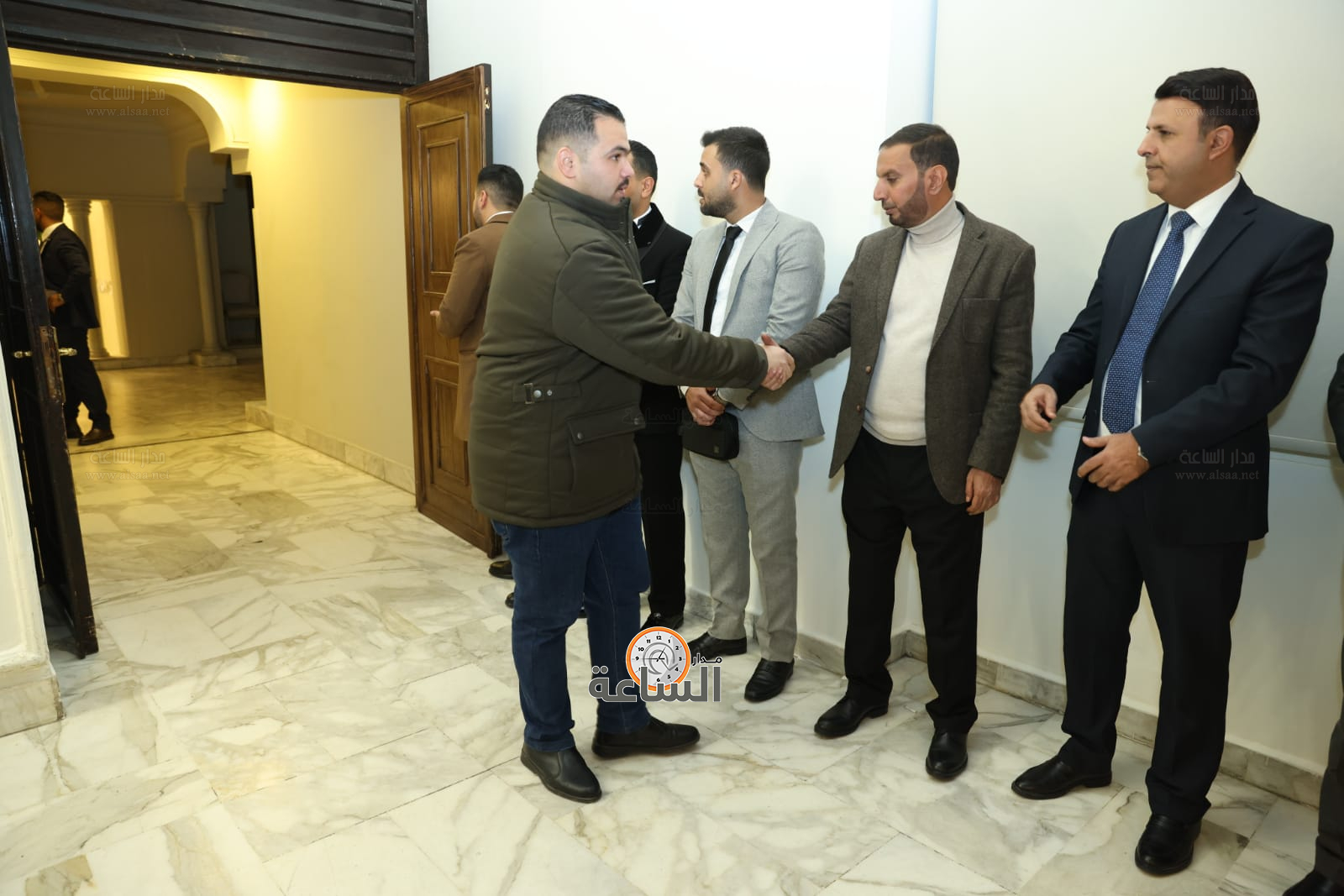 Madar Al-Saa Images 0.4368528409168231