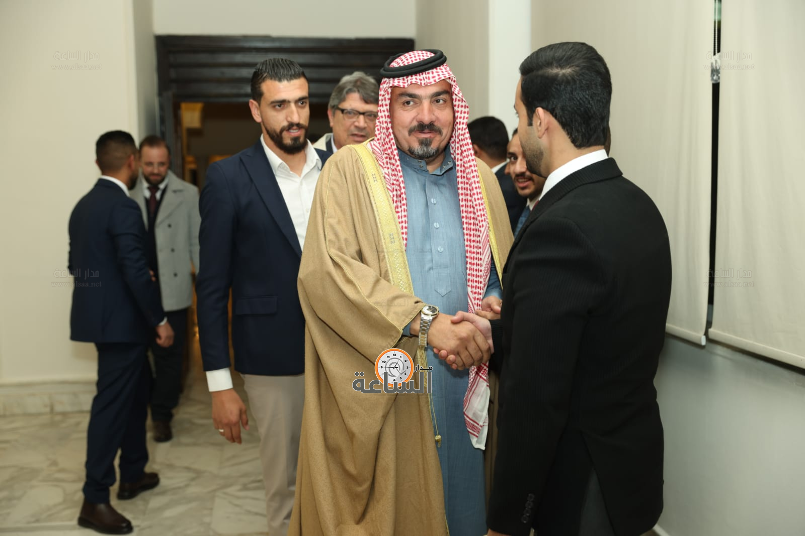 Madar Al-Saa Images 0.5203635989102172