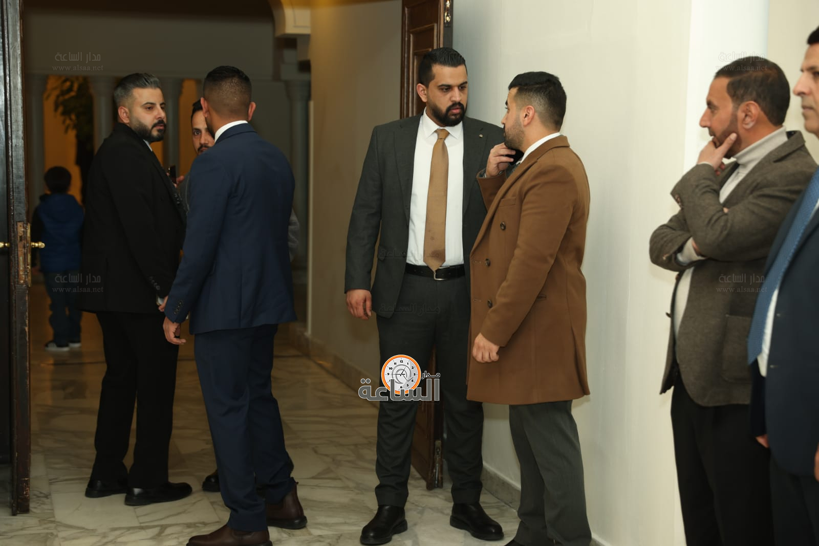 Madar Al-Saa Images 0.6051993538854736