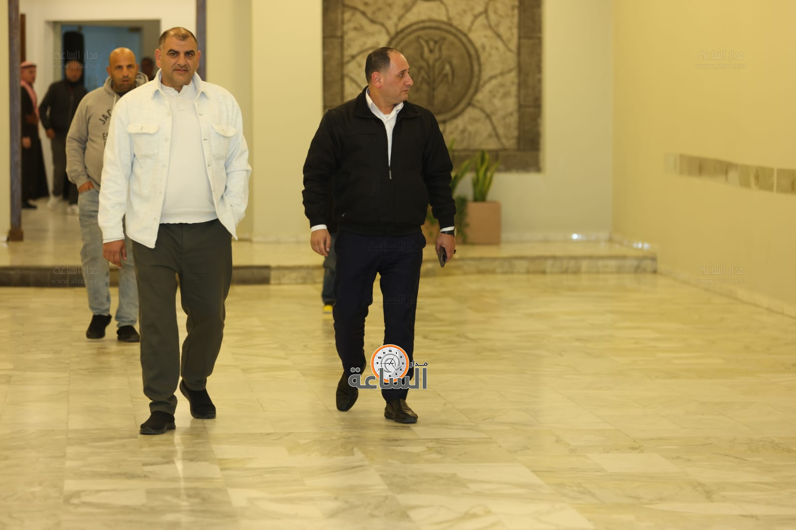 Madar Al-Saa Images 0.4550321641389574