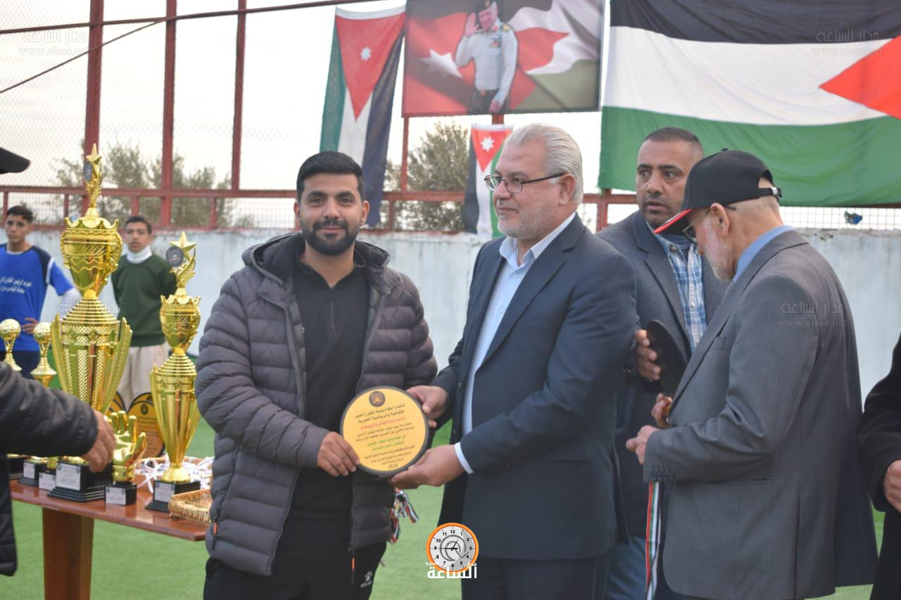 Madar Al-Saa Images 0.7026906546373265