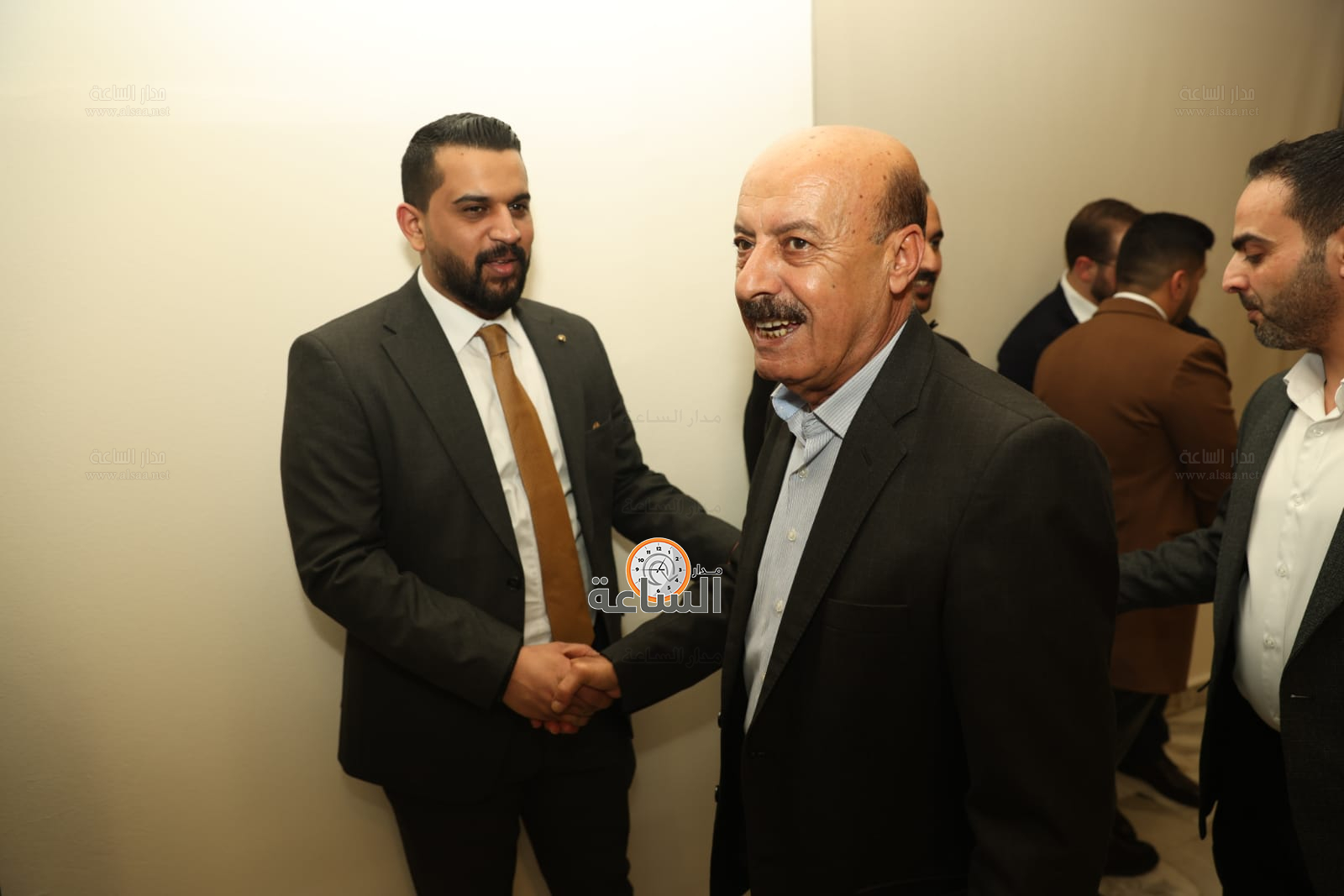 Madar Al-Saa Images 0.3828127491523772