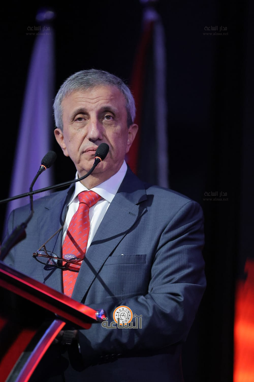 Madar Al-Saa Images 0.7388534901571353