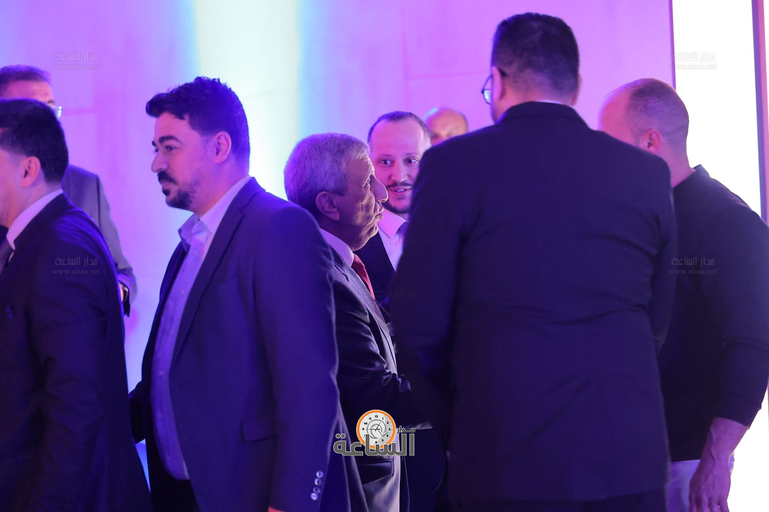 Madar Al-Saa Images 0.9485518110892356