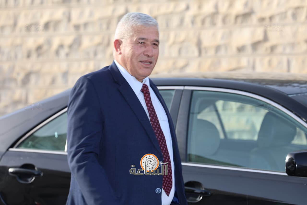 Madar Al-Saa Images 0.019398531457997636