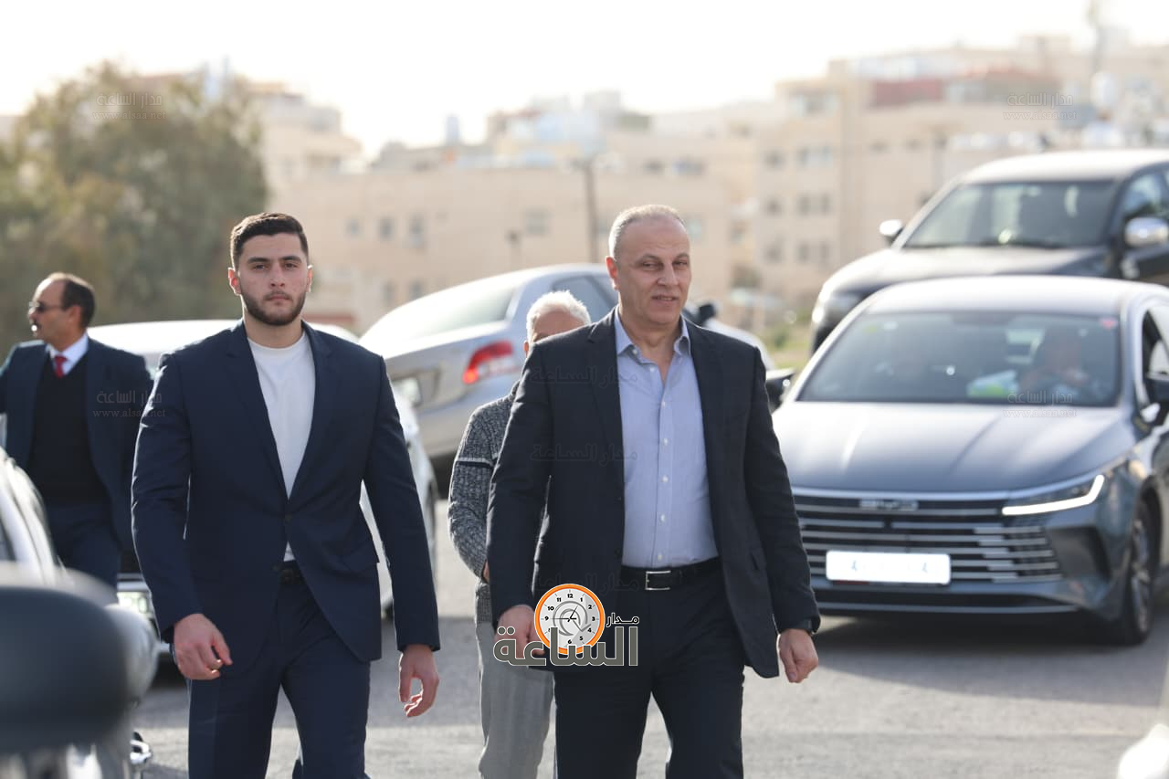 Madar Al-Saa Images 0.4952386012250827