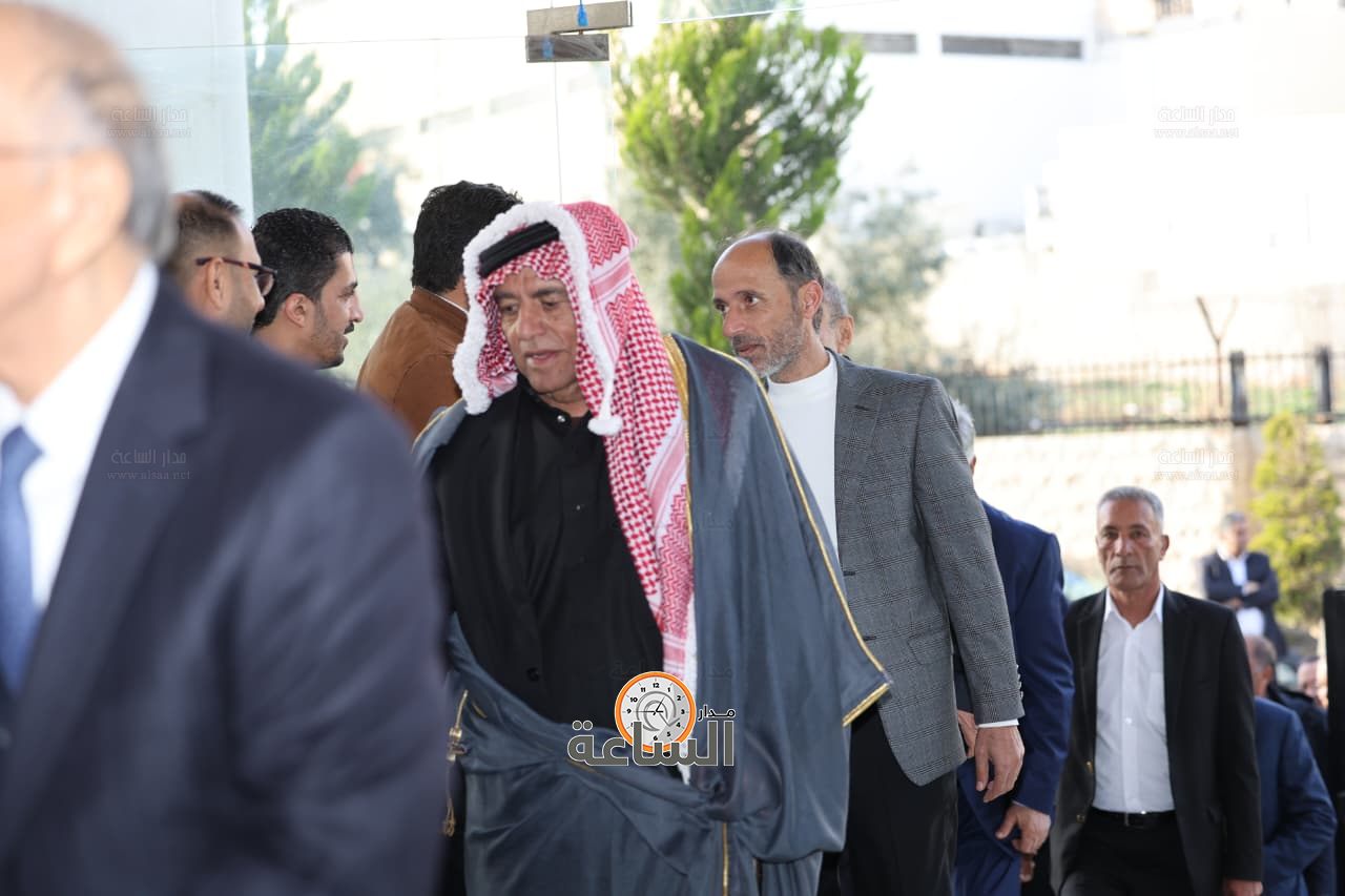 Madar Al-Saa Images 0.3340098408882476