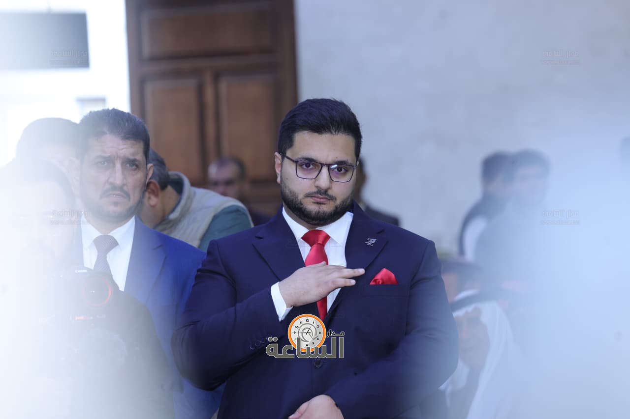 Madar Al-Saa Images 0.3210595837995366