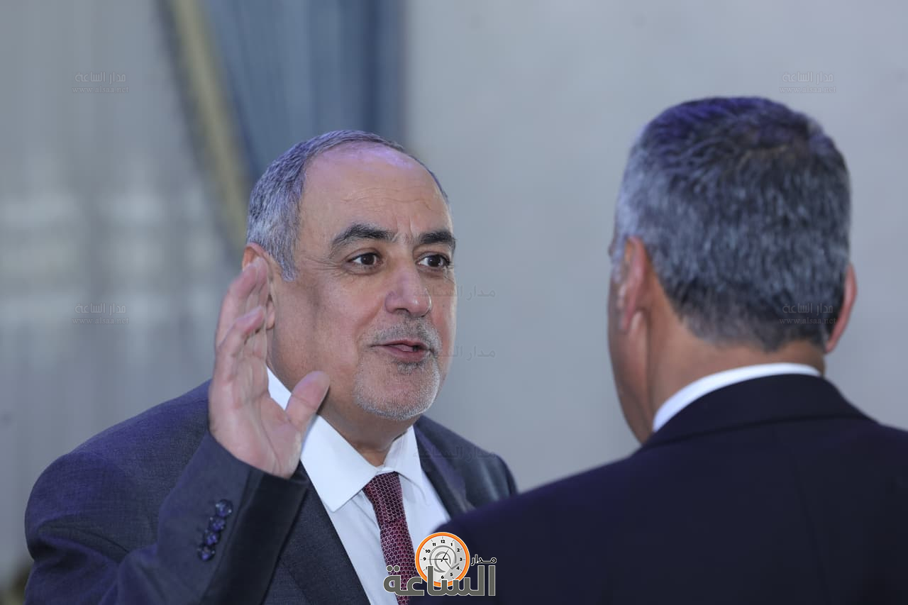 Madar Al-Saa Images 0.7854605108575461