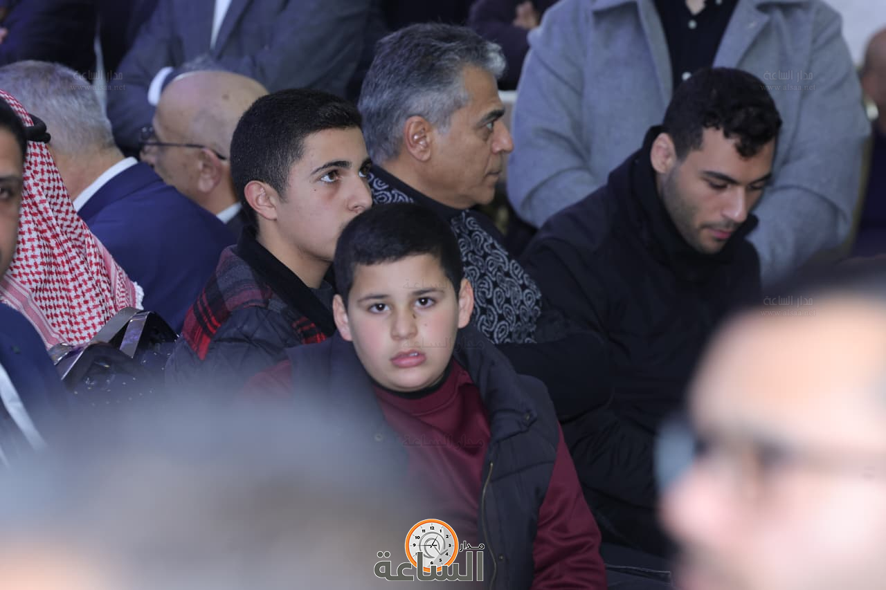 Madar Al-Saa Images 0.7252175175483978