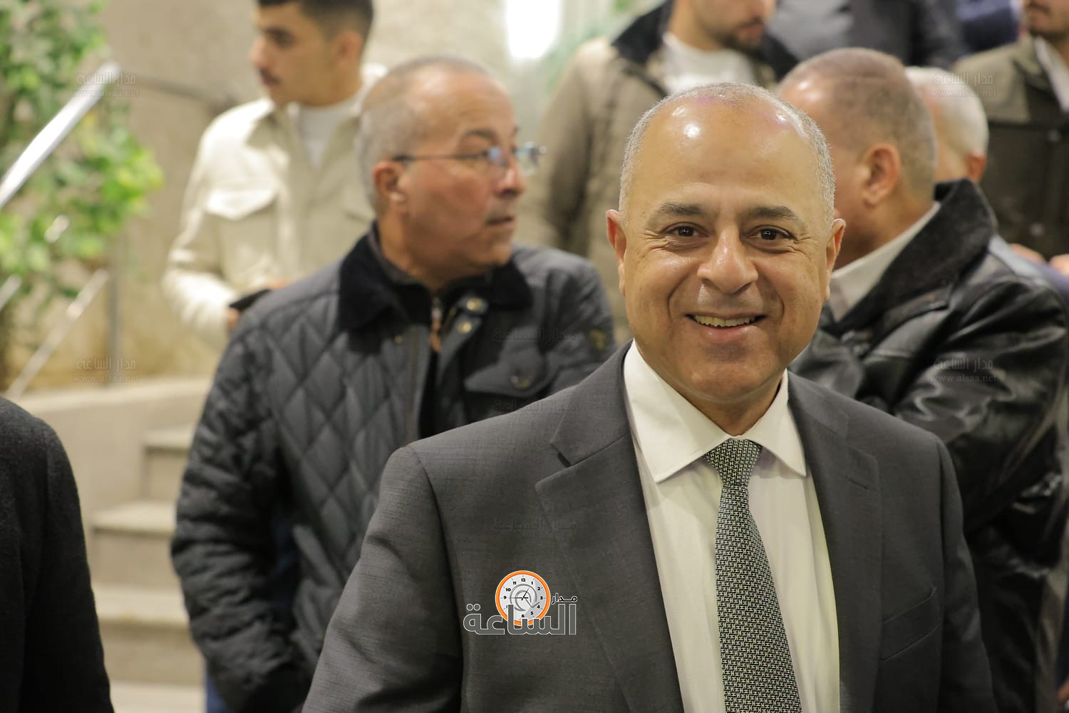 Madar Al-Saa Images 0.42616477645406803