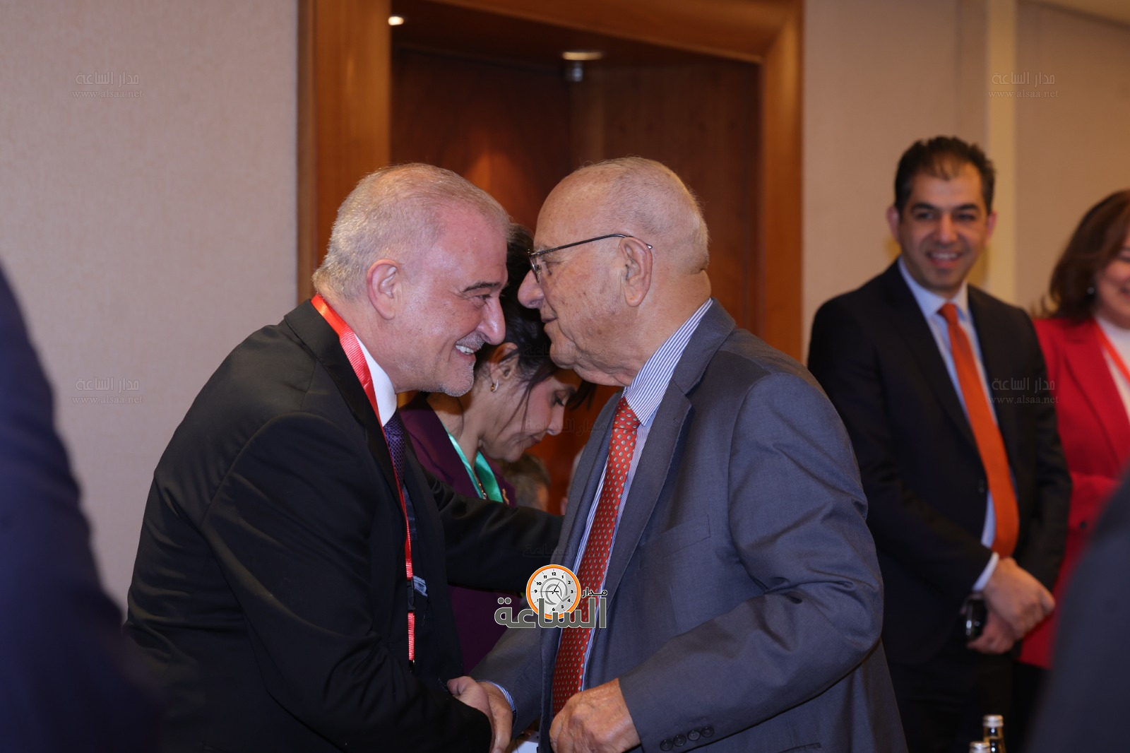 Madar Al-Saa Images 0.1512136018593171