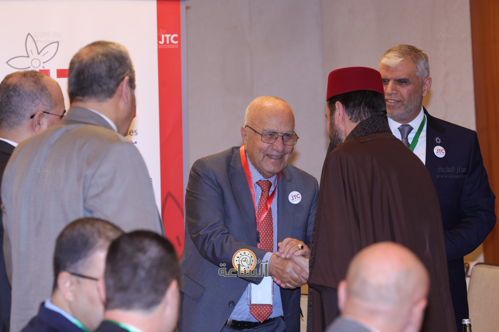 Madar Al-Saa Images 0.6703509820861183