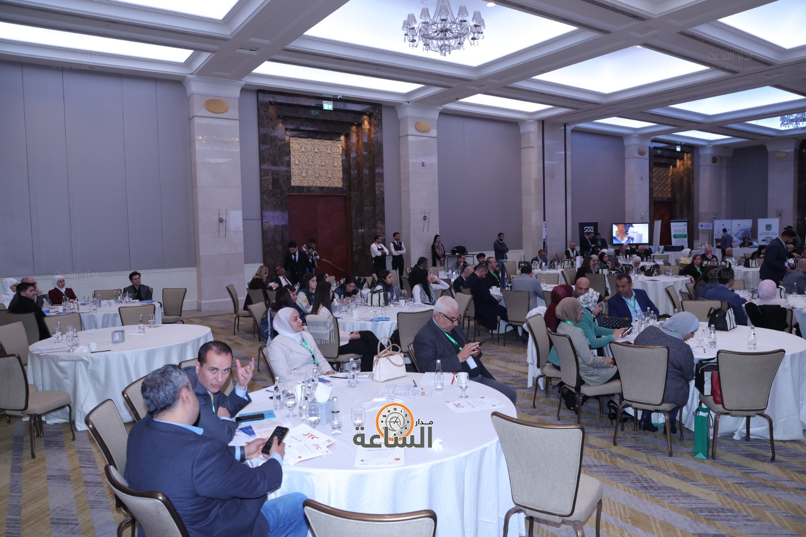 Madar Al-Saa Images 0.519027072587081