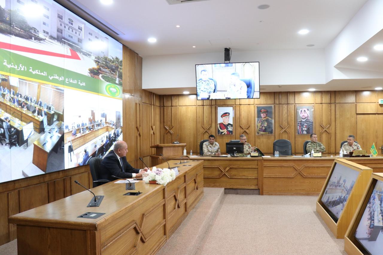 Madar Al-Saa Images 0.04560502752745277