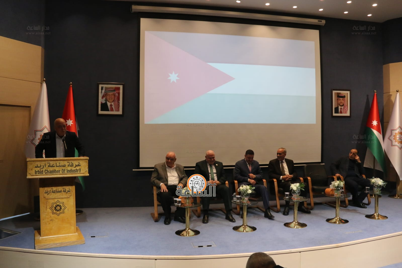 Madar Al-Saa Images 0.44638298639725404