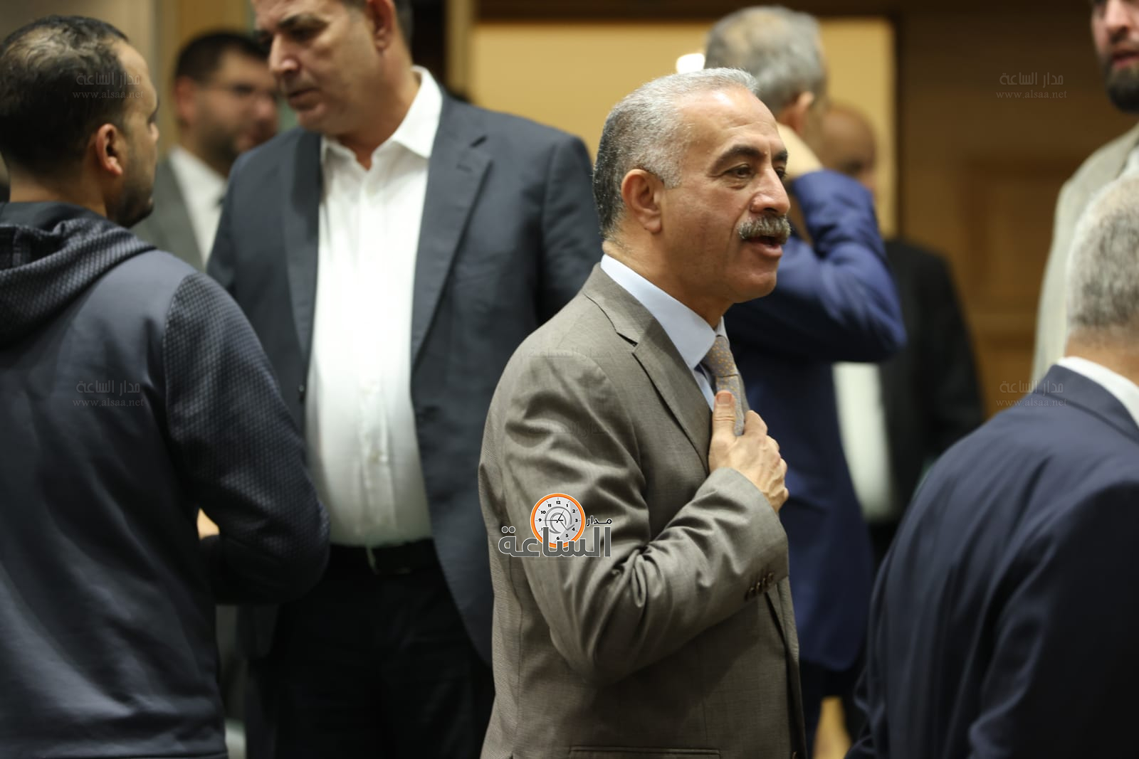 Madar Al-Saa Images 0.9969169162127944