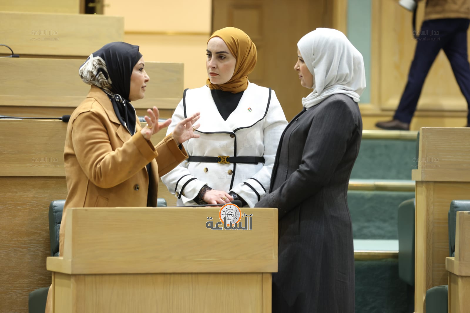 Madar Al-Saa Images 0.8919862767508719