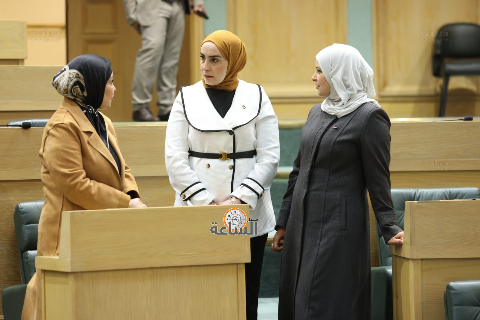 Madar Al-Saa Images 0.4101575836236965