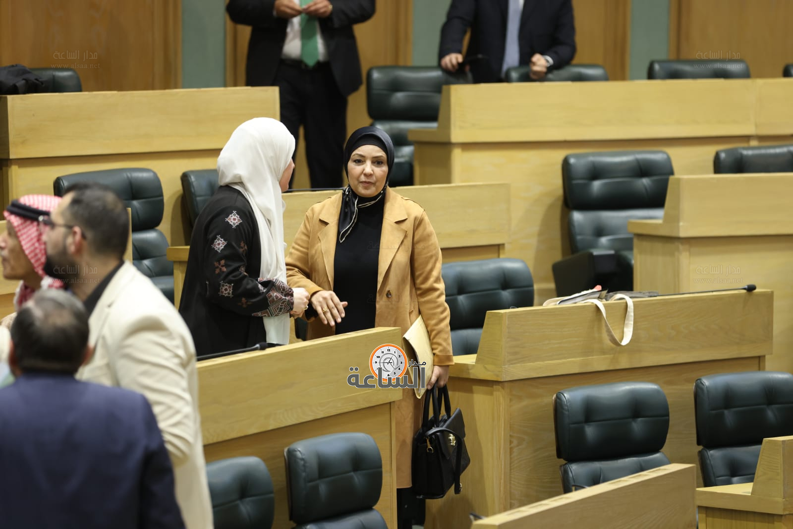 Madar Al-Saa Images 0.8206104667687185