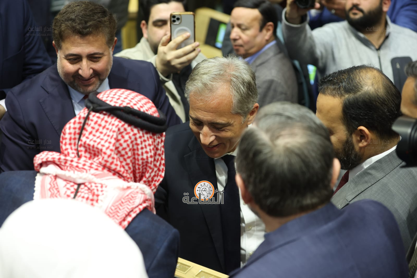 Madar Al-Saa Images 0.18437394667571583