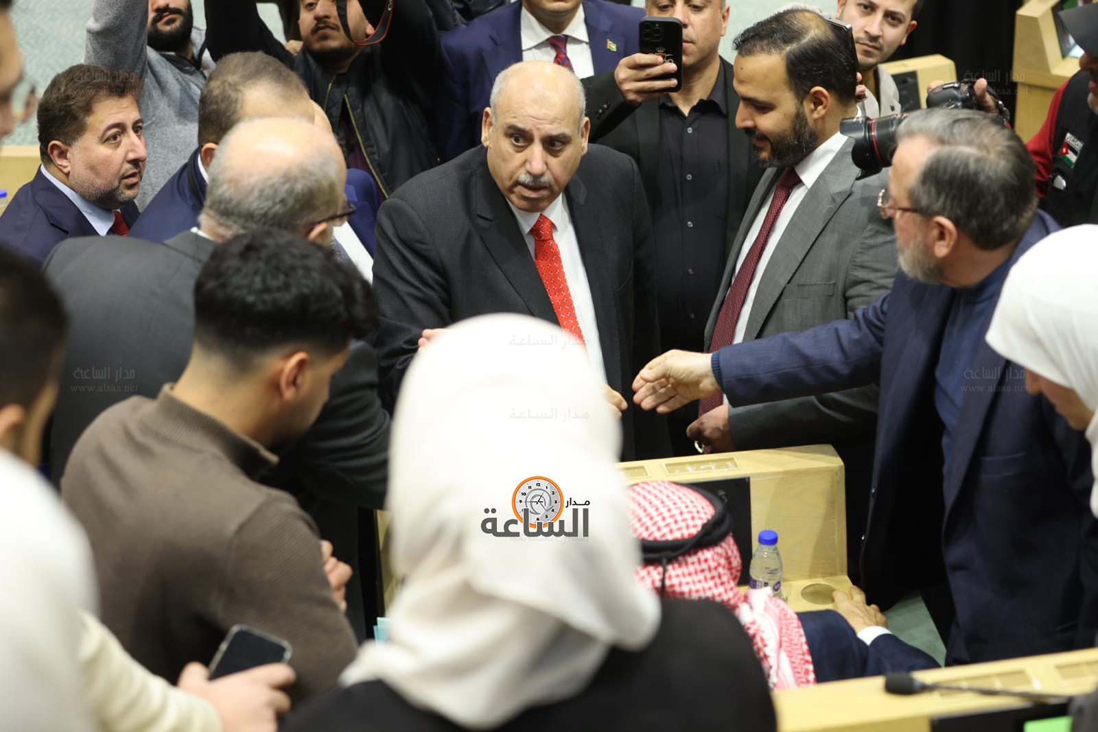 Madar Al-Saa Images 0.8826740649297615