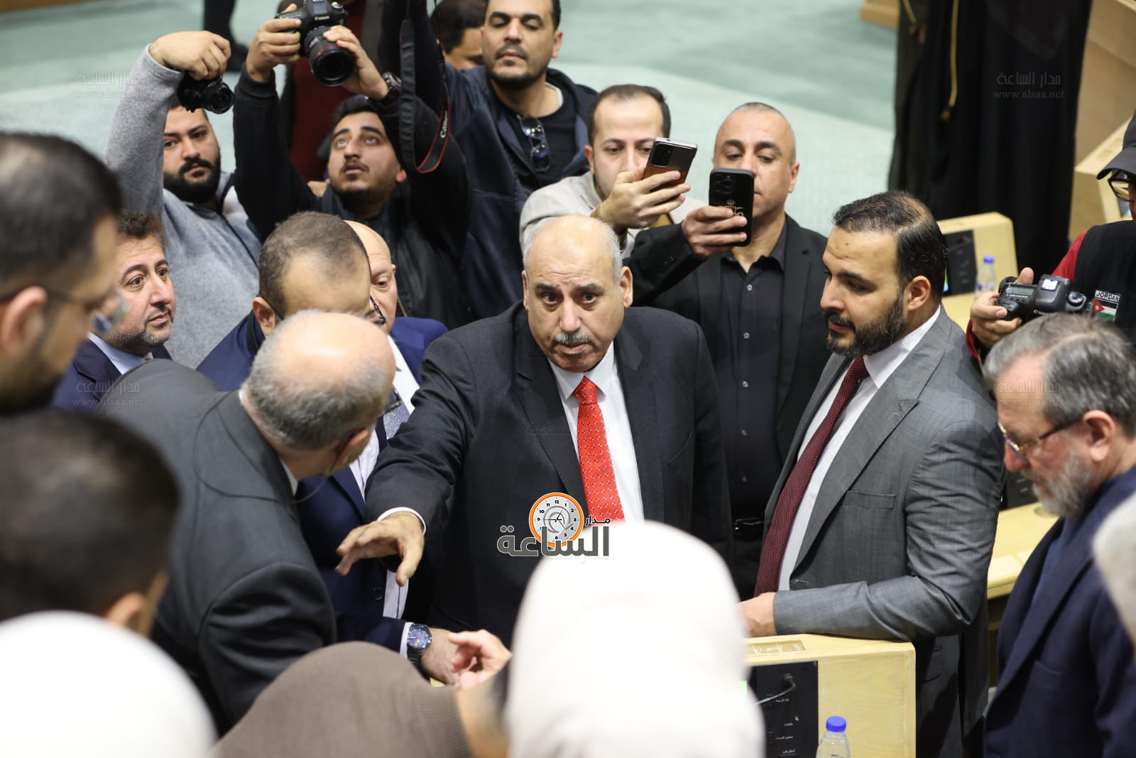 Madar Al-Saa Images 0.7237261712995078