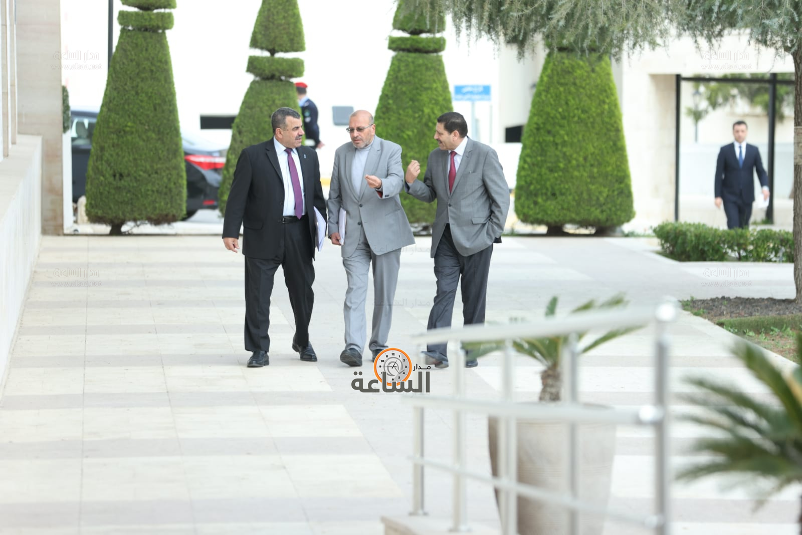 Madar Al-Saa Images 0.02413168070462135