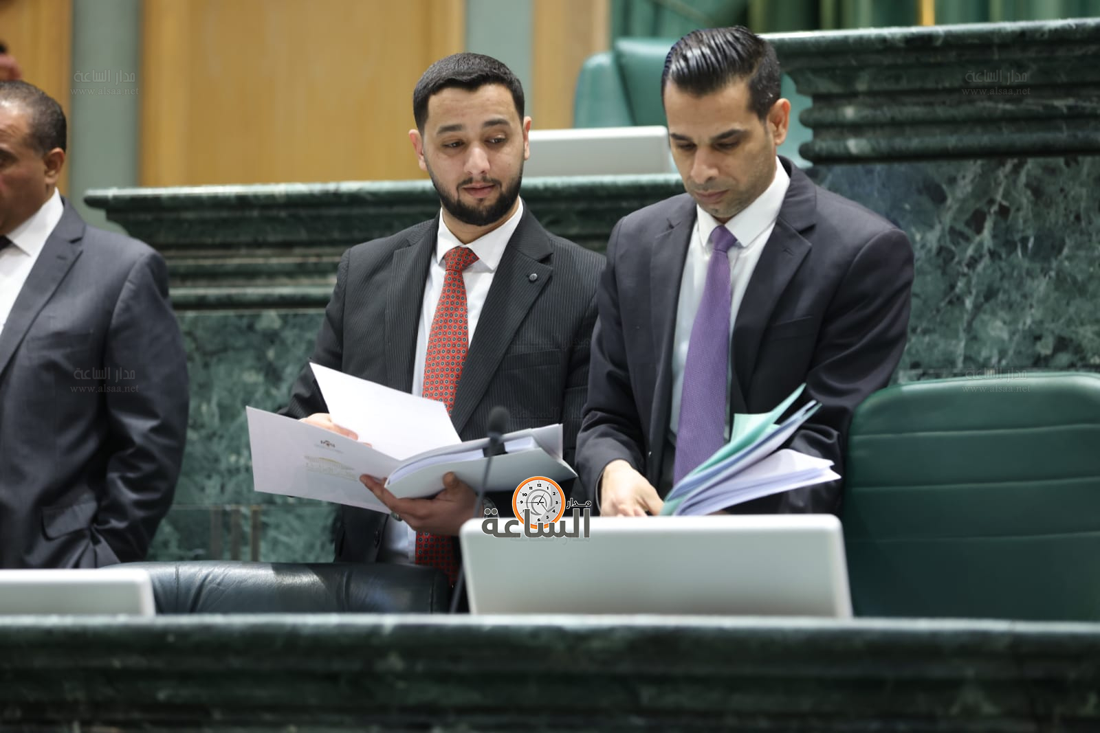 Madar Al-Saa Images 0.025707937153621296