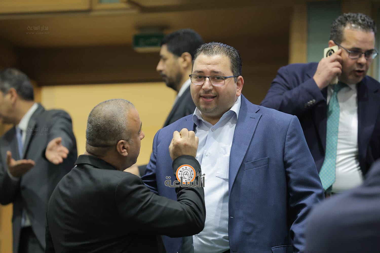 Madar Al-Saa Images 0.4490559926804385