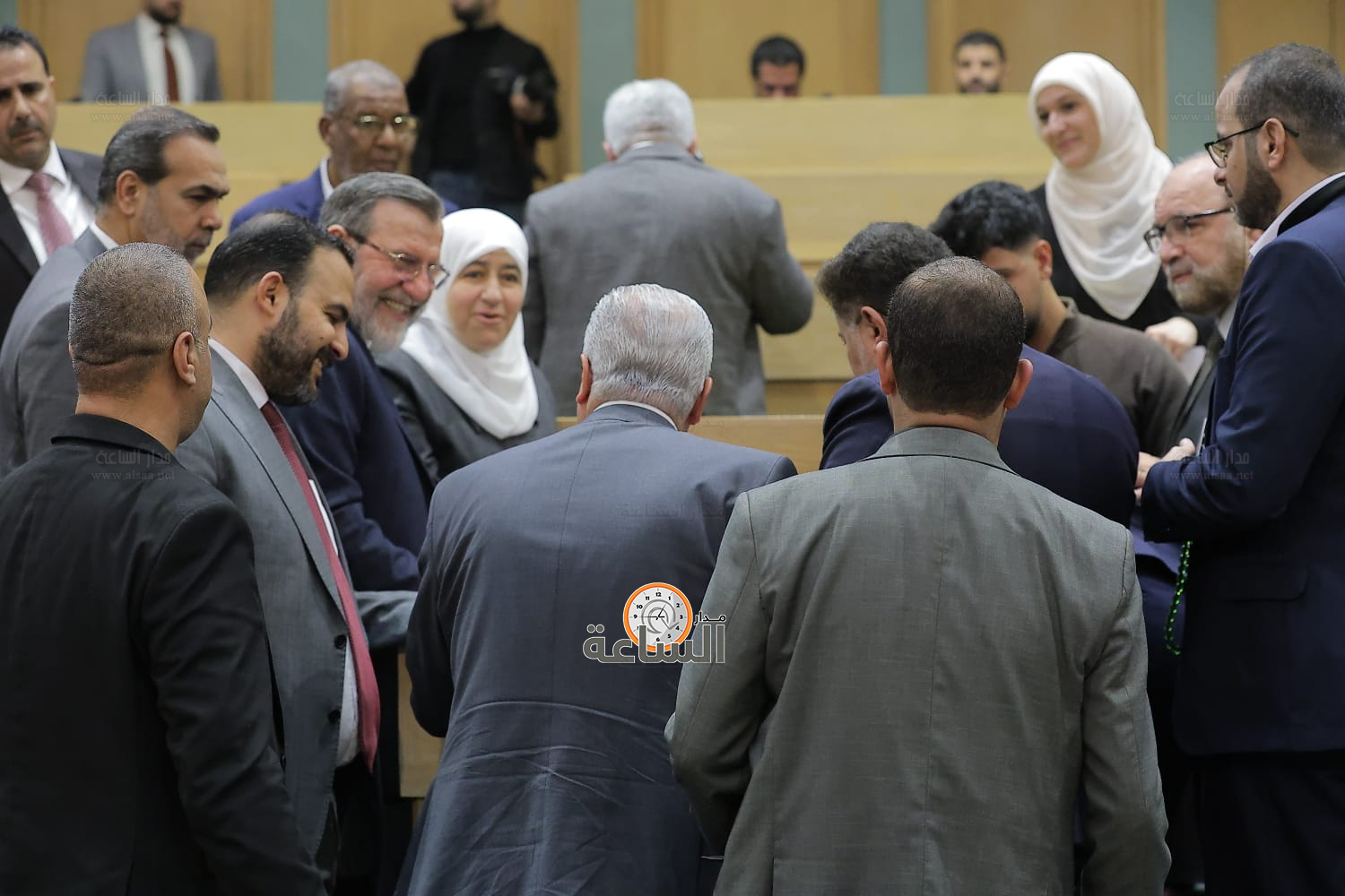 Madar Al-Saa Images 0.5735269297512365