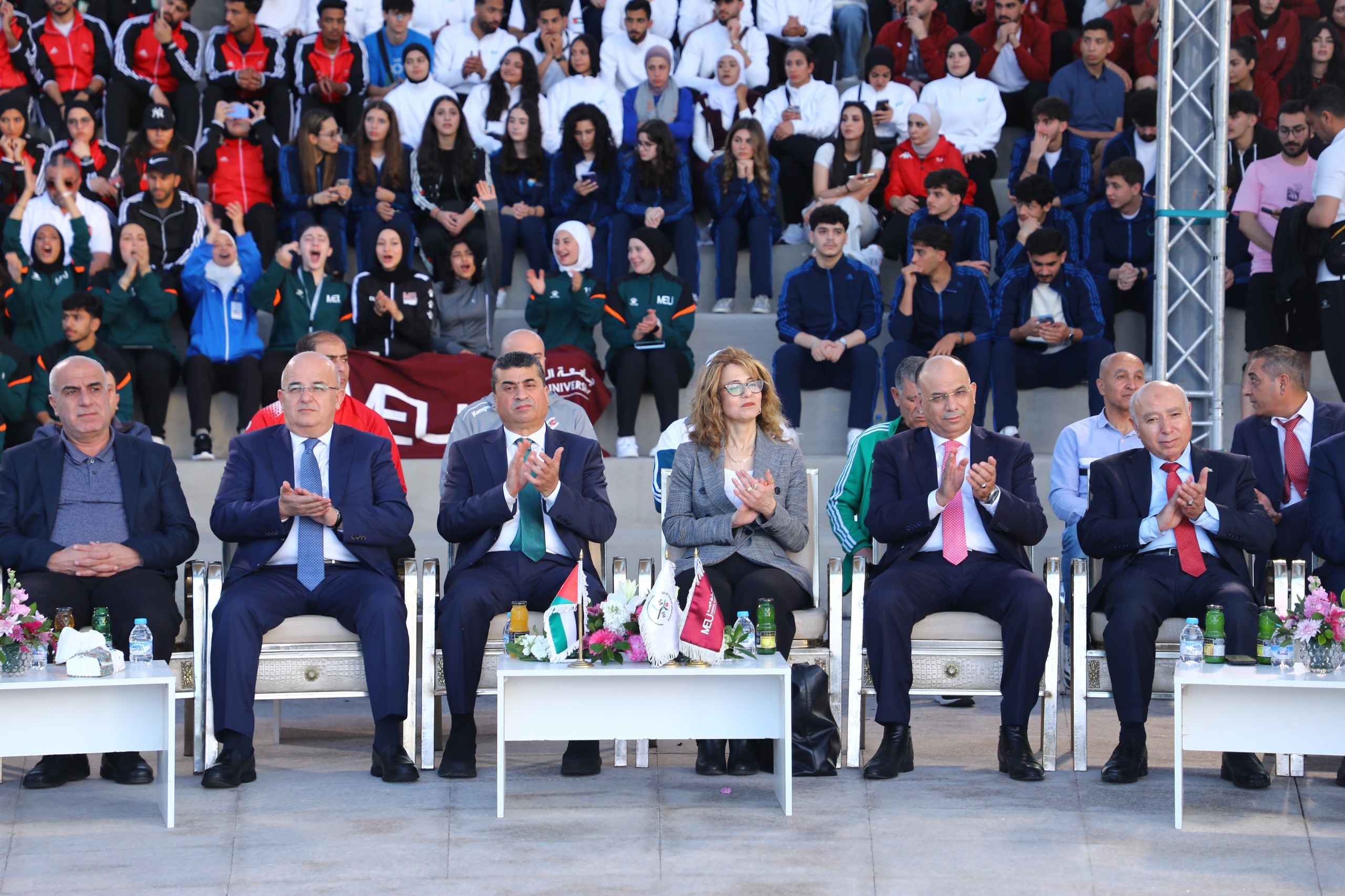 Madar Al-Saa Images 0.8009587979132402