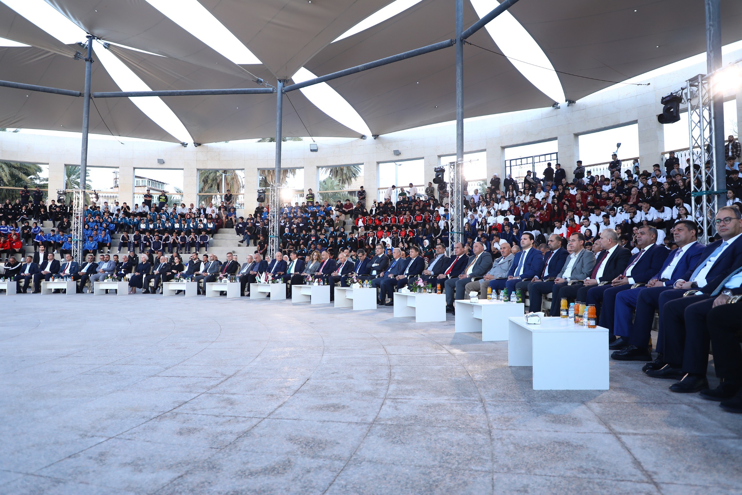 Madar Al-Saa Images 0.8194947261516223