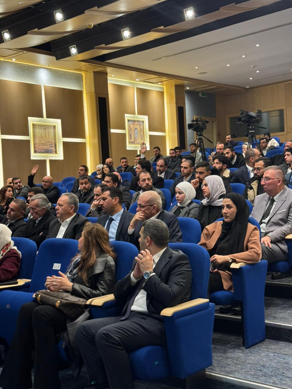 Madar Al-Saa Images 0.6315542715205348