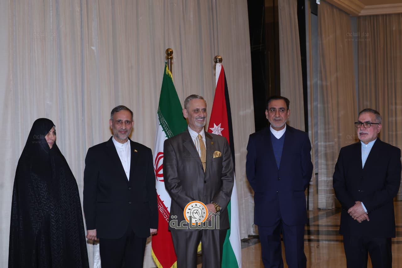 Madar Al-Saa Images 0.016468411645760295