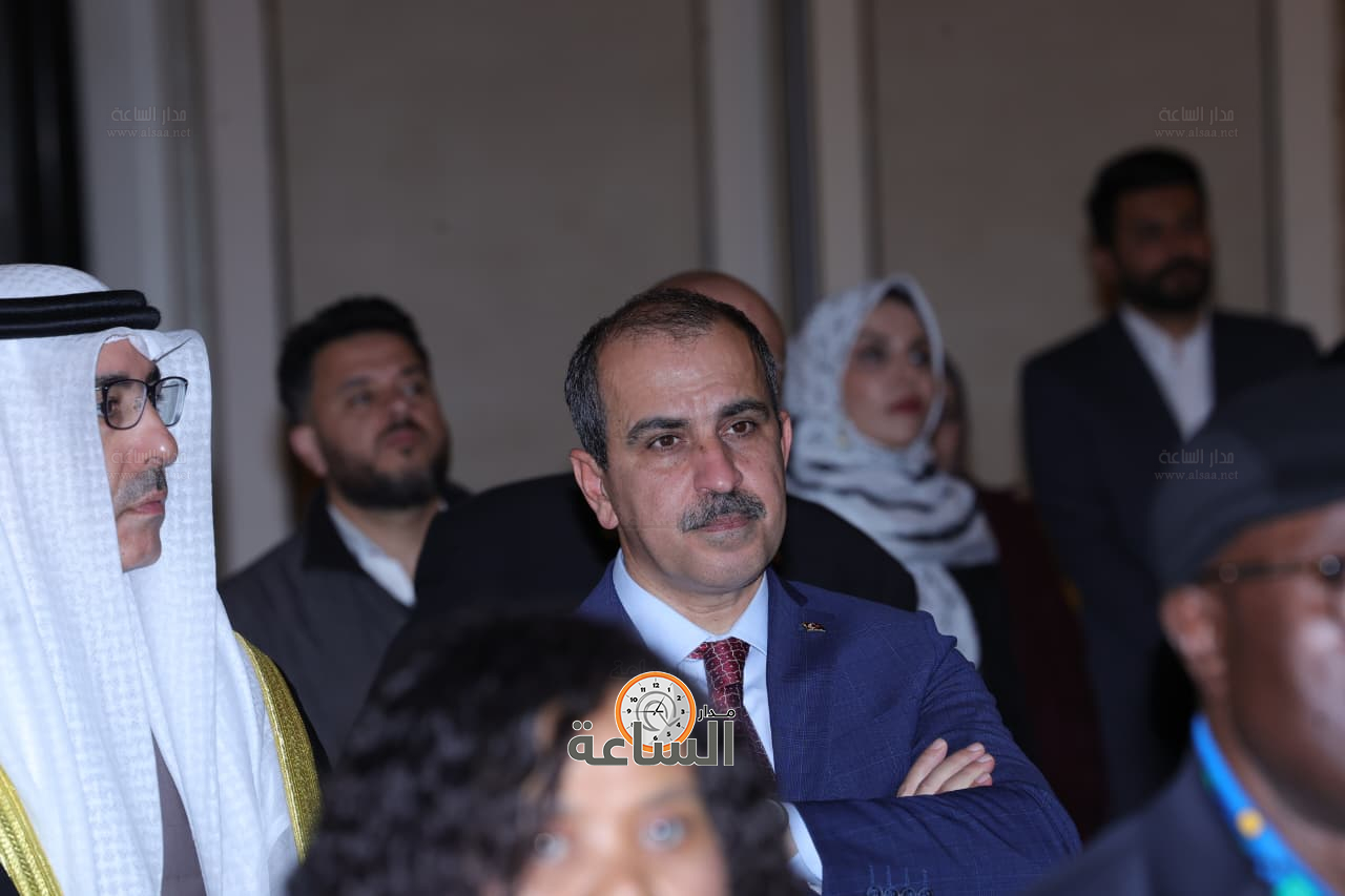 Madar Al-Saa Images 0.7362522330331864