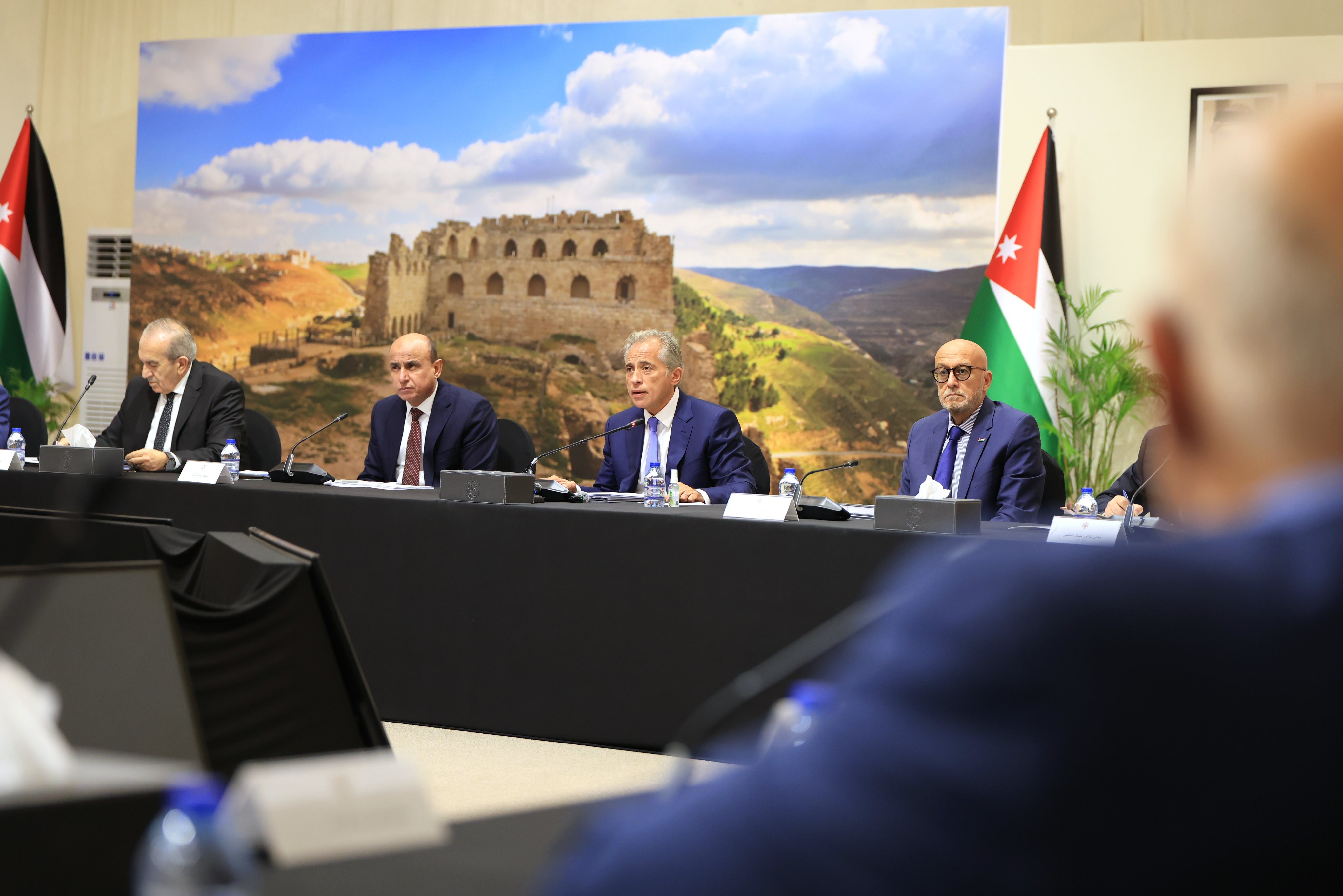 Madar Al-Saa Images 0.6702152457360645