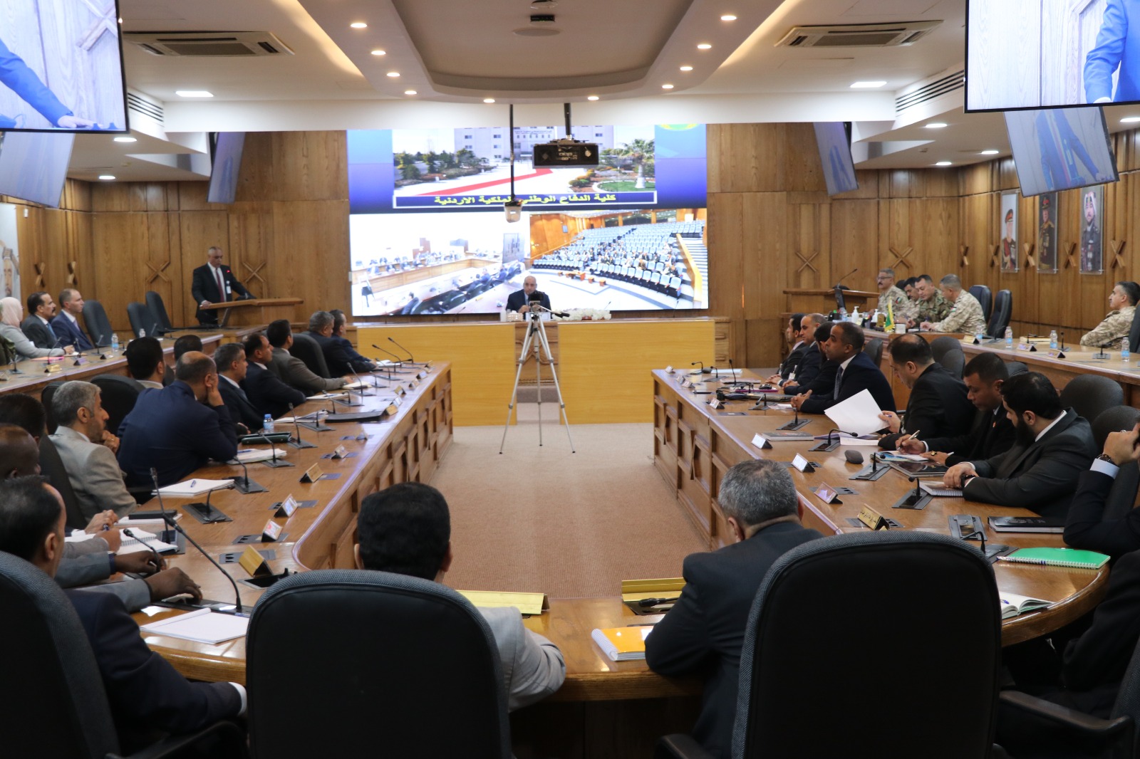 Madar Al-Saa Images 0.7241137408826956