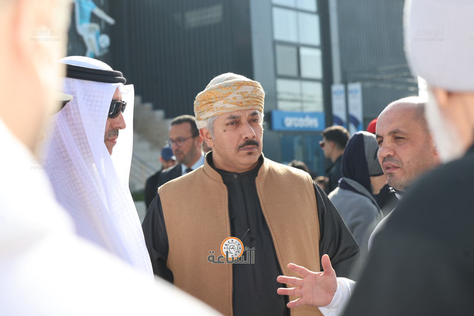 Madar Al-Saa Images 0.07205323424003807