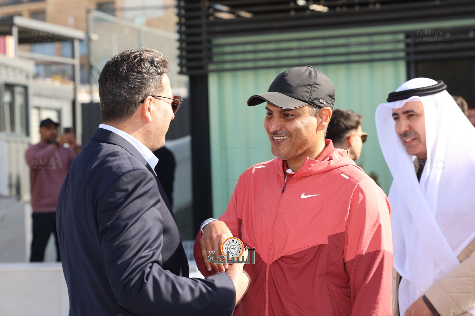 Madar Al-Saa Images 0.39782573507254504