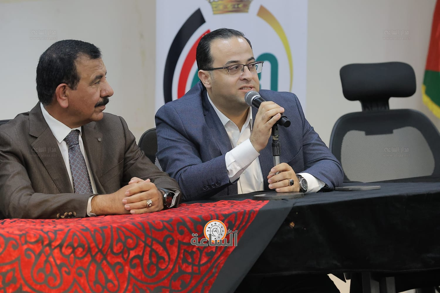 Madar Al-Saa Images 0.8668460000814812