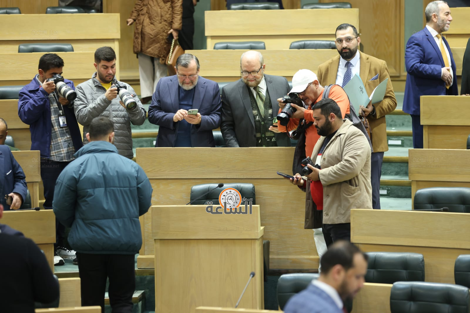 Madar Al-Saa Images 0.7915661552659888