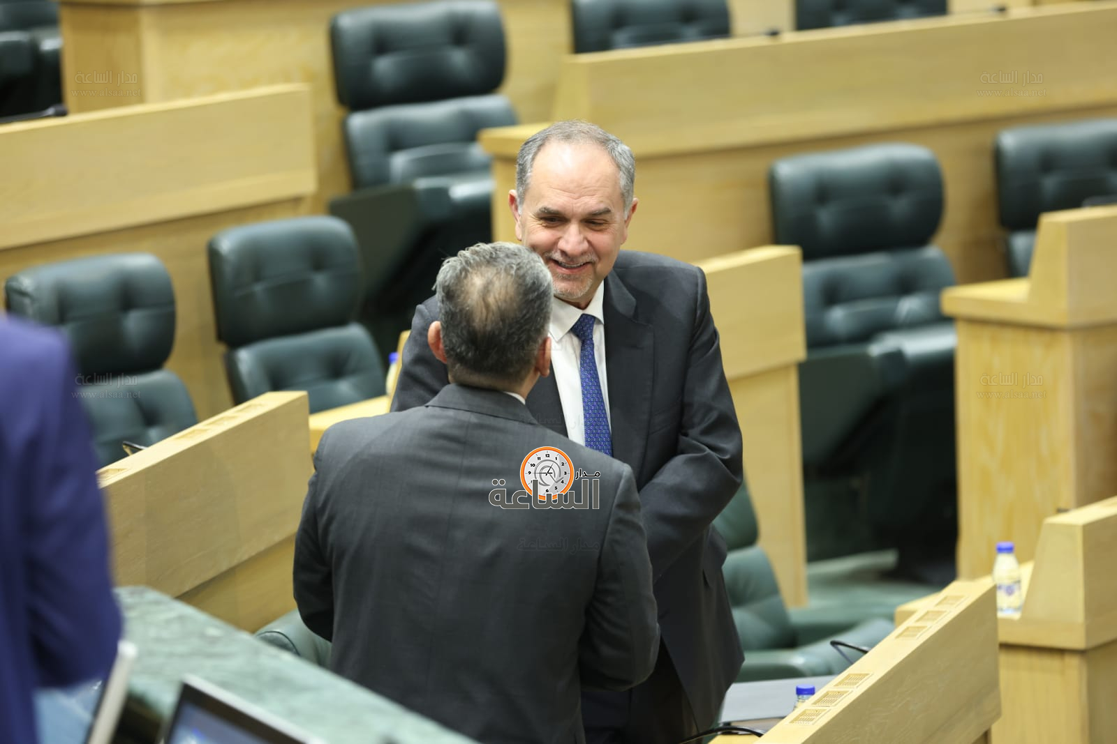 Madar Al-Saa Images 0.5646566638506901