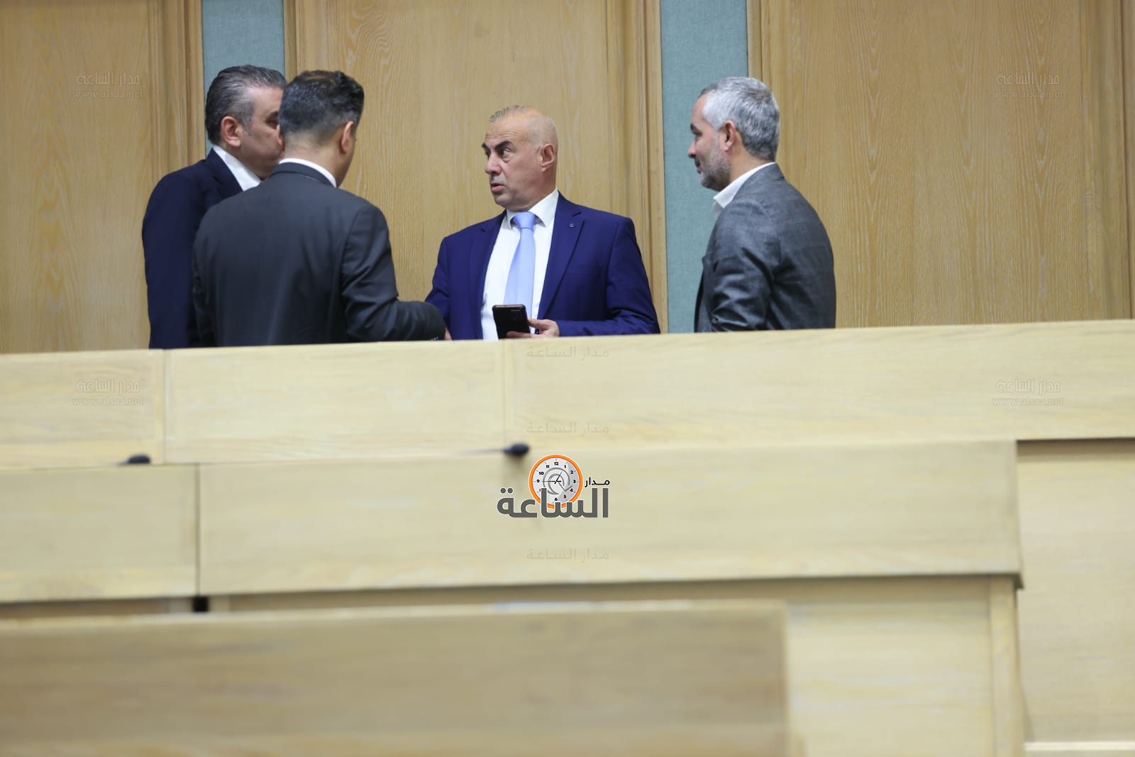 Madar Al-Saa Images 0.9802375488518514