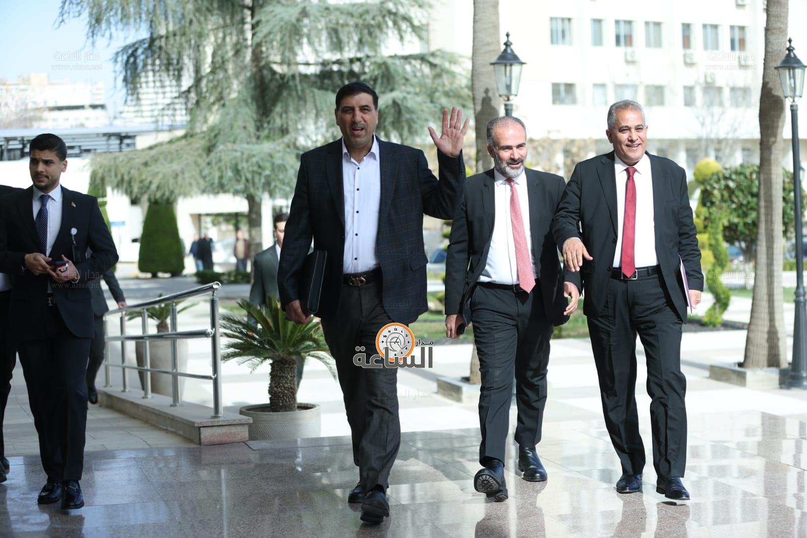 Madar Al-Saa Images 0.7607938594509249