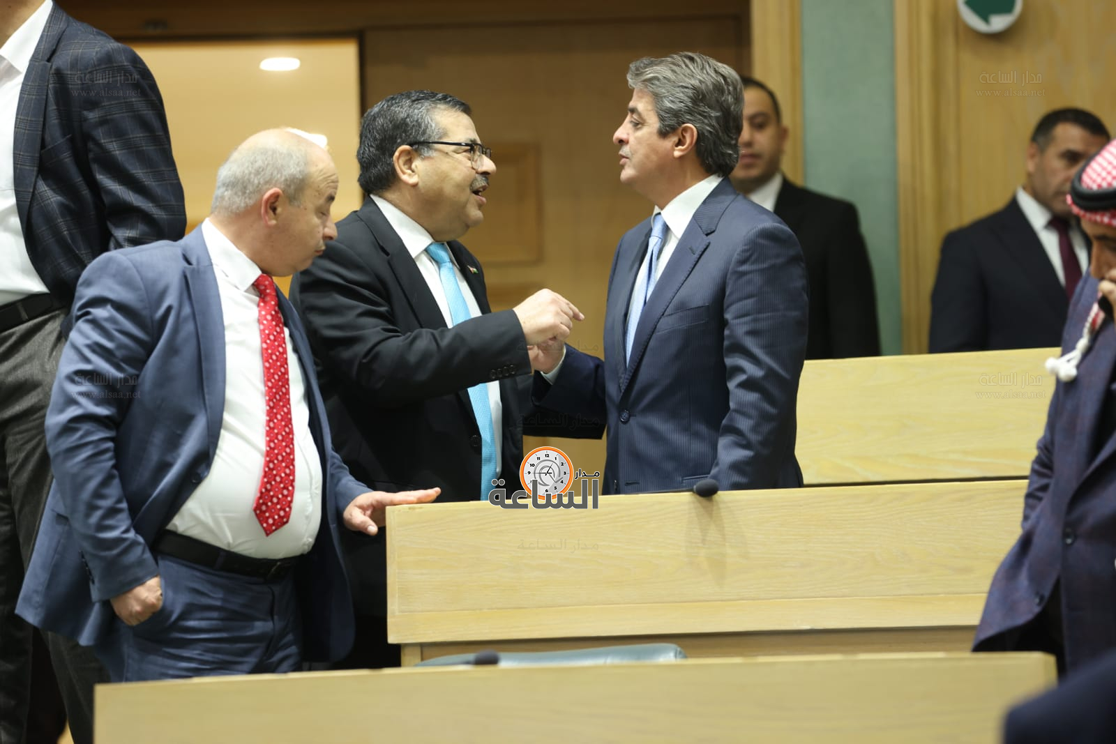 Madar Al-Saa Images 0.8480593291255012