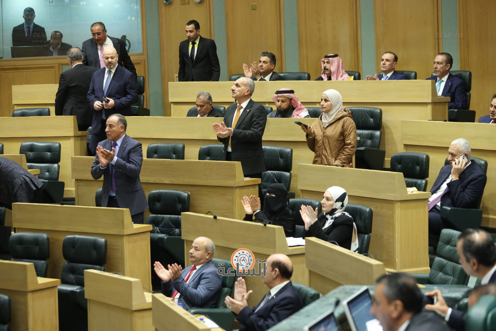 Madar Al-Saa Images 0.38542265561481304