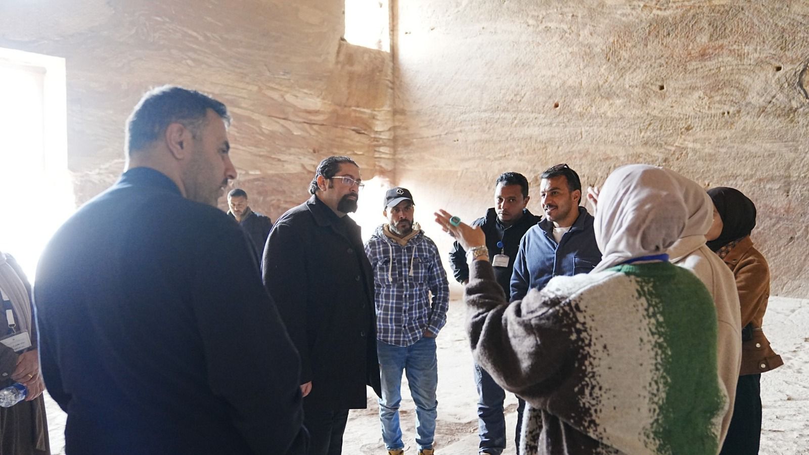 Madar Al-Saa Images 0.5314159776113692