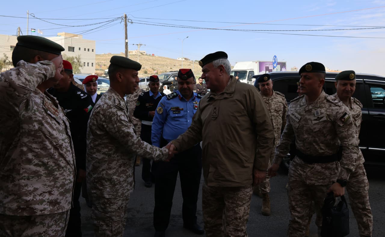 Madar Al-Saa Images 0.04444262129748722